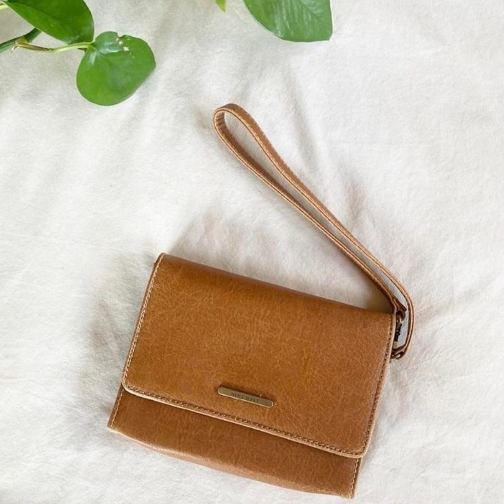 Nine West vintage Y2K faux leather clutch wallet
